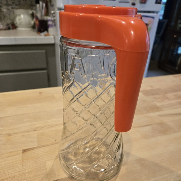 Vintage Tang 1 Qt Pitcher - Picture 2 of 4